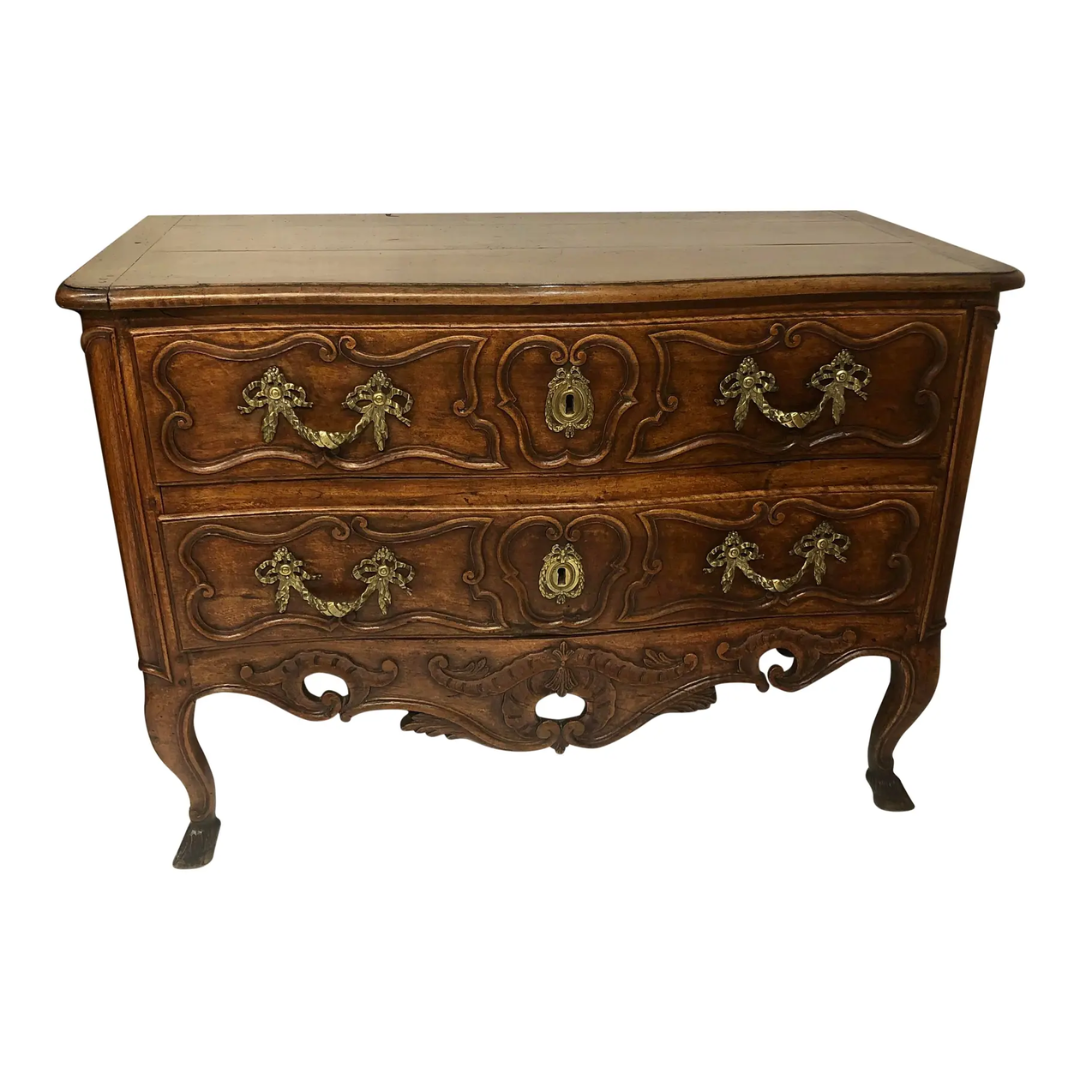 French 18th Century Sauteuse Commode from Nîmes Circa 1740
